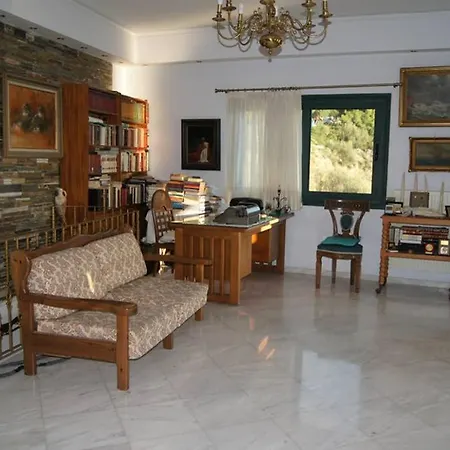 Seafront Maisonette In * Kardamyli