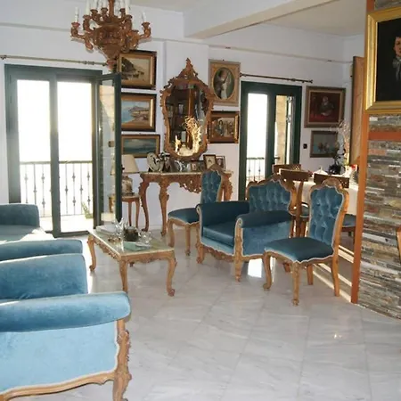 Seafront Maisonette In *